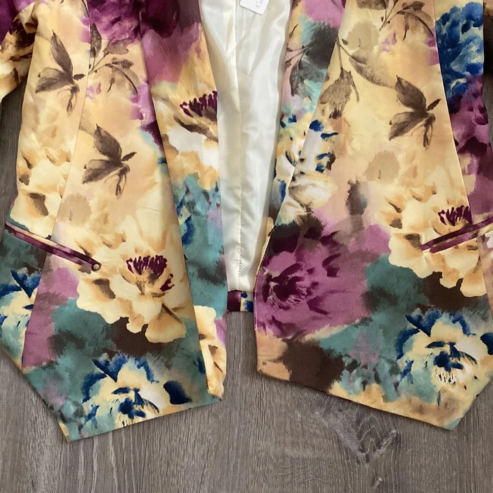 New Spring/Fall Jacket - Picture 2 of 4